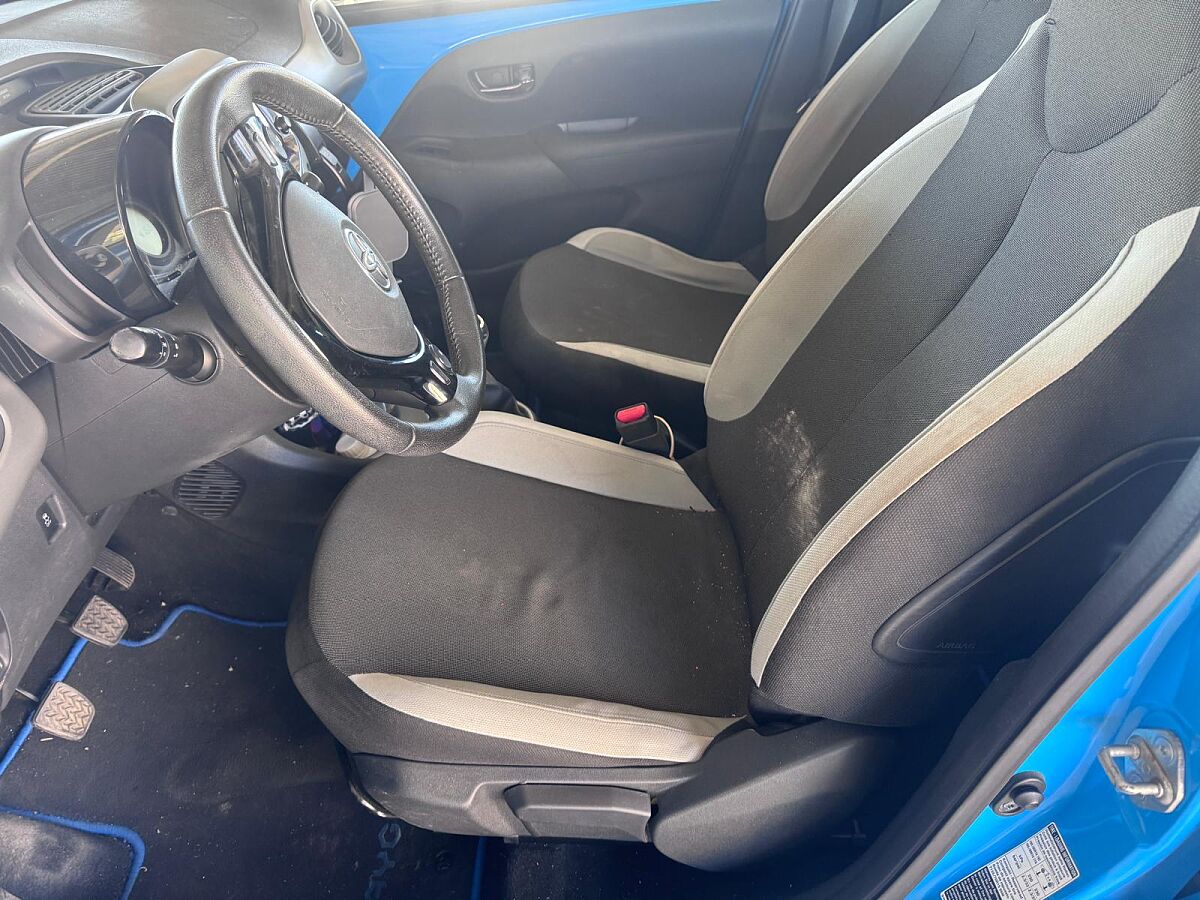 COMING SOON TOYOTA AYGO 1.0 XPLAY SPANISH LHD IN SPAIN 25000 MILES SUPERB 2017